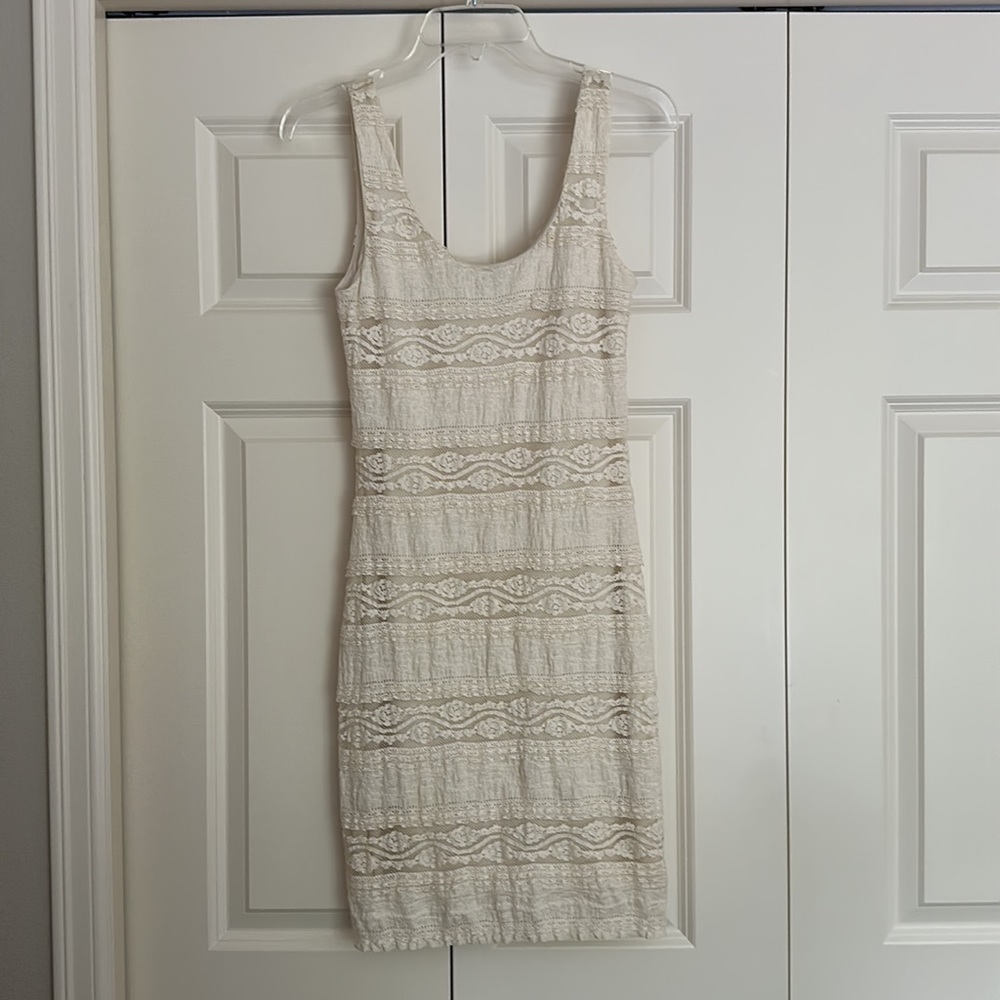 Soprano from Nordstrom. Medium body-con lace dress, only worn once!